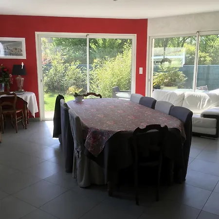 Les Jardins D Isaac Etage 16 Personnes 4 Δωμάτια σε οικογενειακή κατοικία *